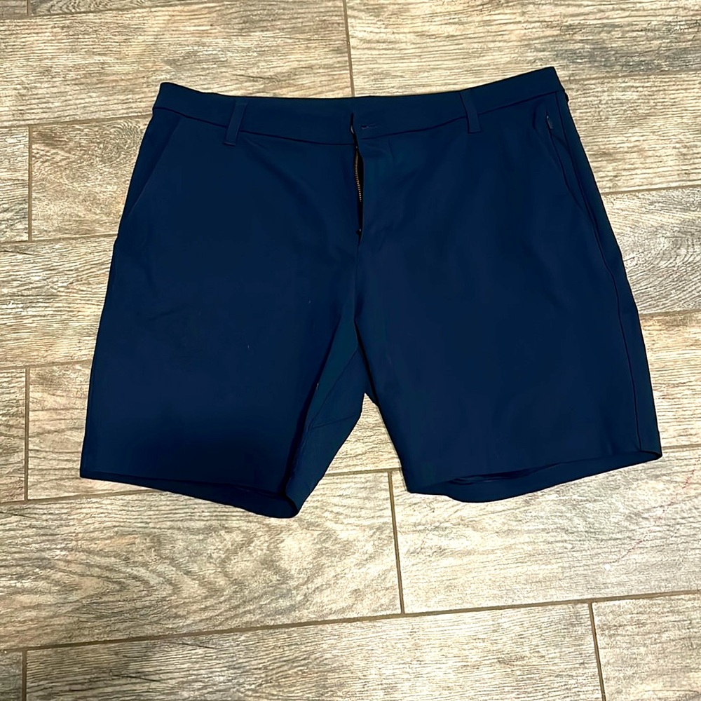 NWOT Lululemon commission warpstreme shorts